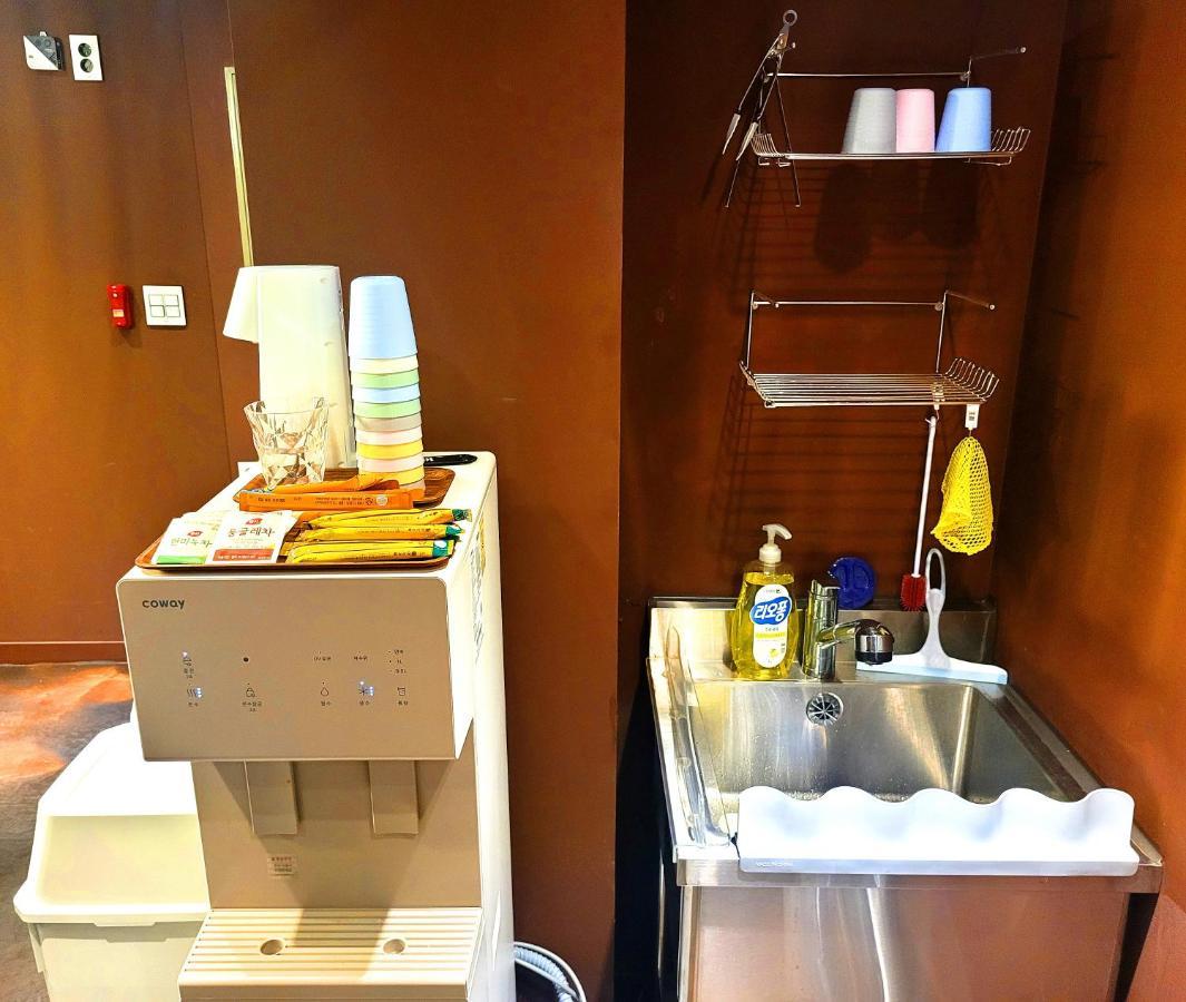 Good Guesthouse โซล ภายนอก รูปภาพ